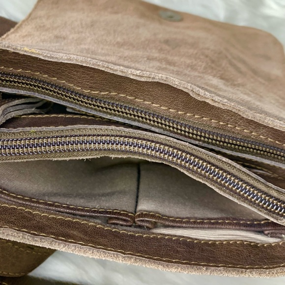 Monserat De Lucca Crossbody - Picture 8 of 8